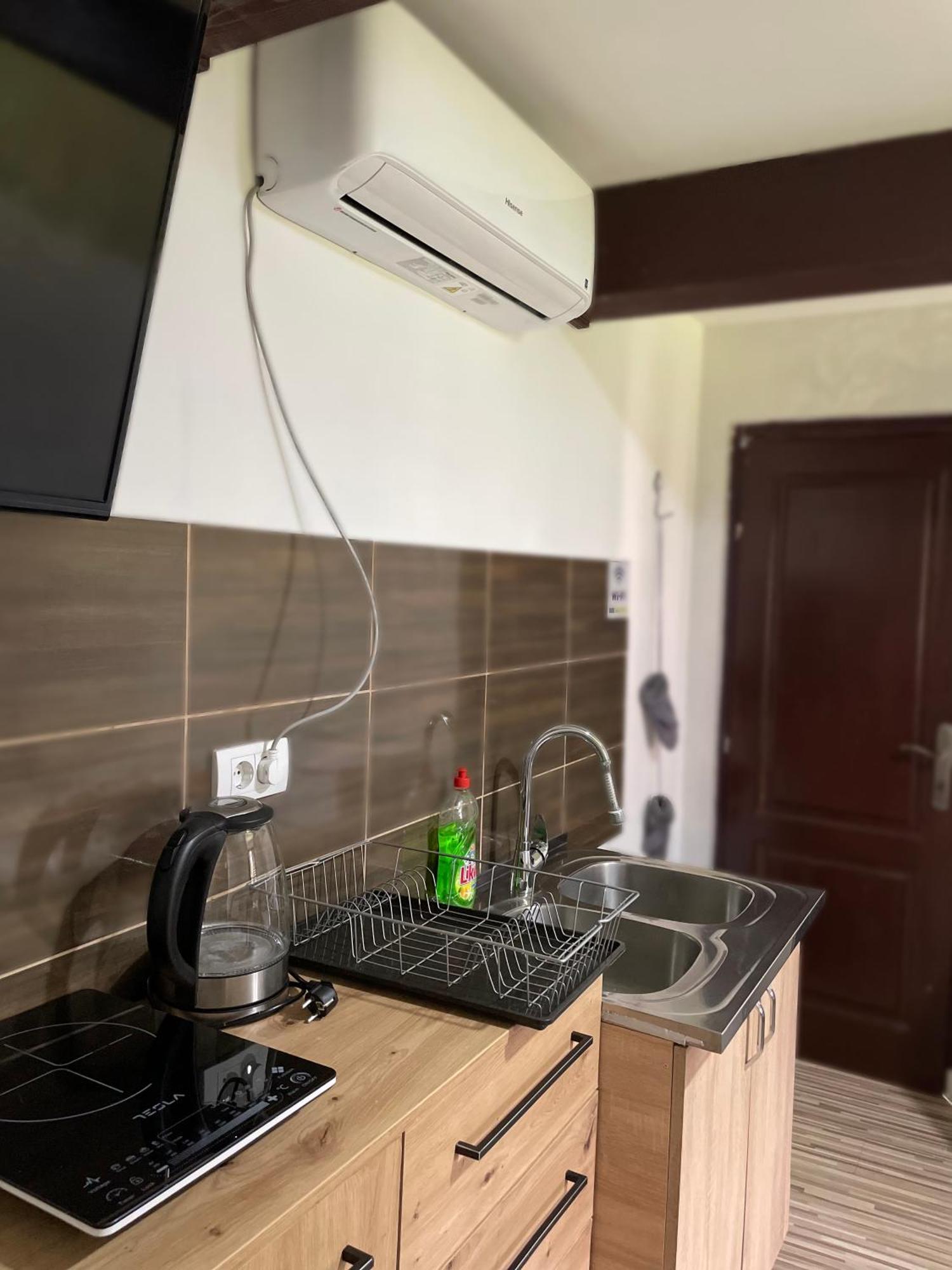 Rooms P&L Plav Luaran gambar